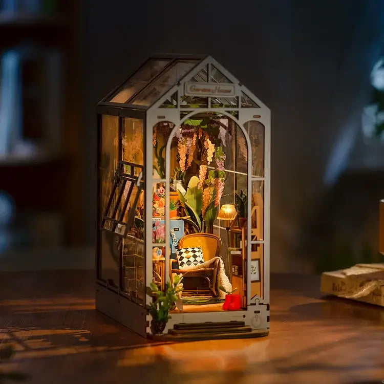 Fairytell Crafts: DIY Miniature House
